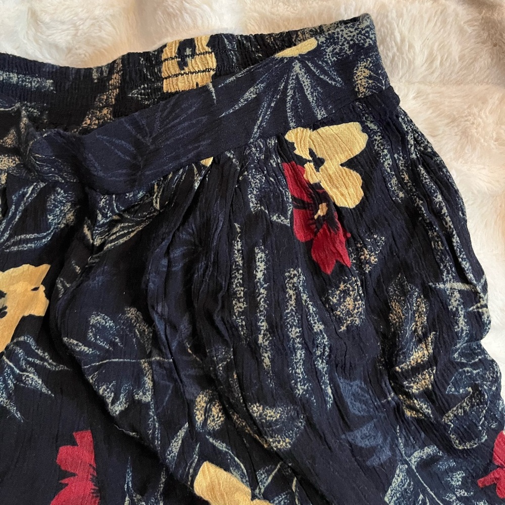 Dark Vacation Women’s S Tropical Floral Polynesian High Waist Loose Flowy Shorts